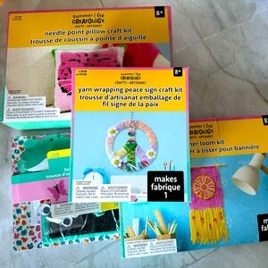 NWT Set of 4 Creatology Craft Kit Lot – Needlepoint Pillow, Yarn Peace Sign